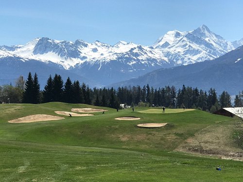 Top 10 Golf Courses in Switzerland